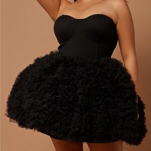 Elegant Black Strapless Dress